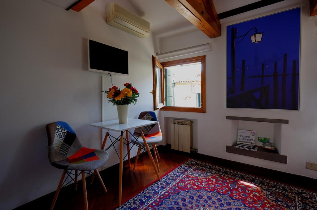 Appartement Mansardina San Marco à Venise Extérieur photo